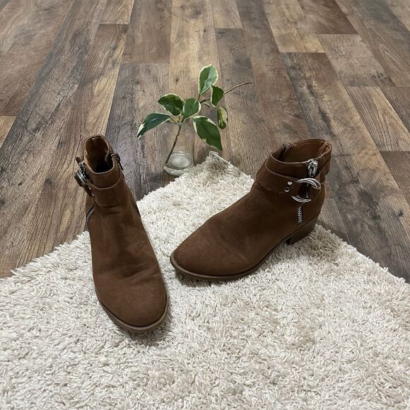 Steve Madden Size 6.5 M Brown Suede Almond Toe Buckle Booties Boots - Picture 1 of 9
